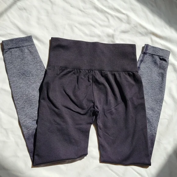 GymShark Ombre Leggings - Picture 4 of 5